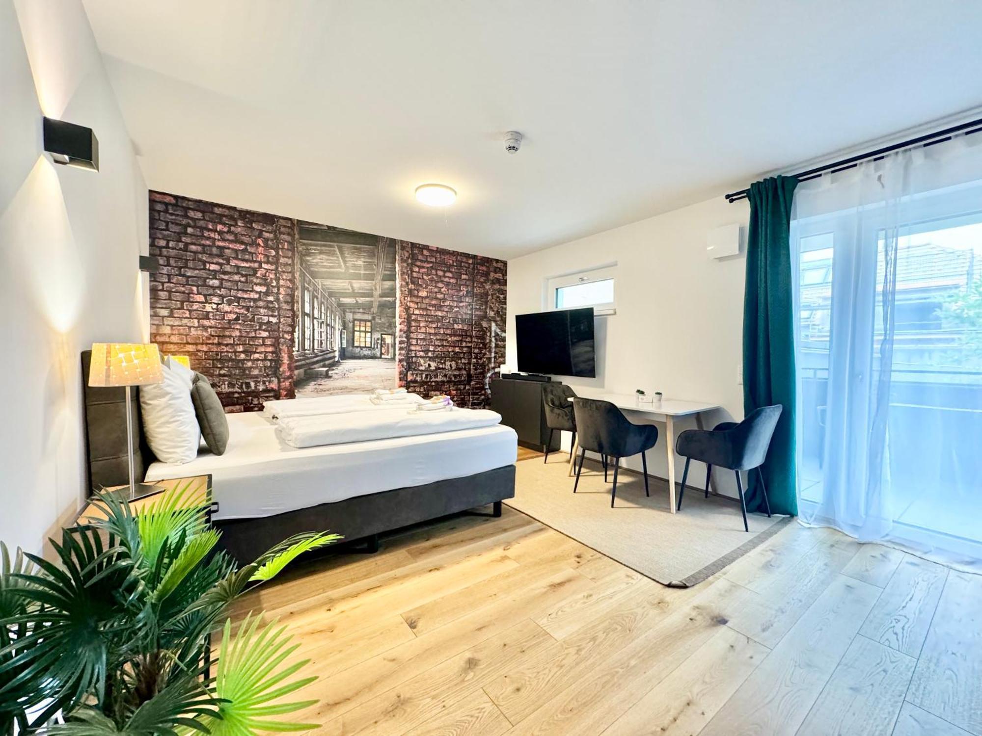Appartement Mit Balkon Und Parkplatz