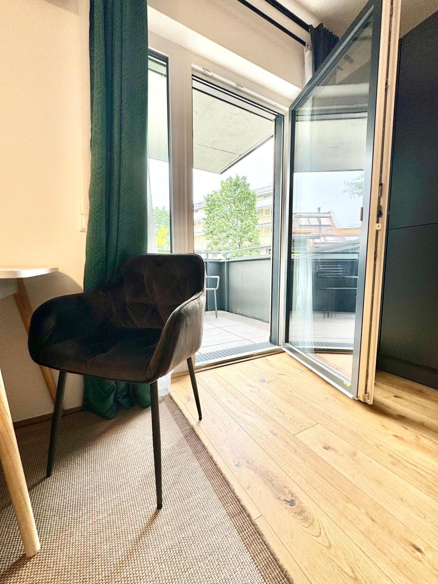 Mit Balkon Und Parkplatz Appartement *